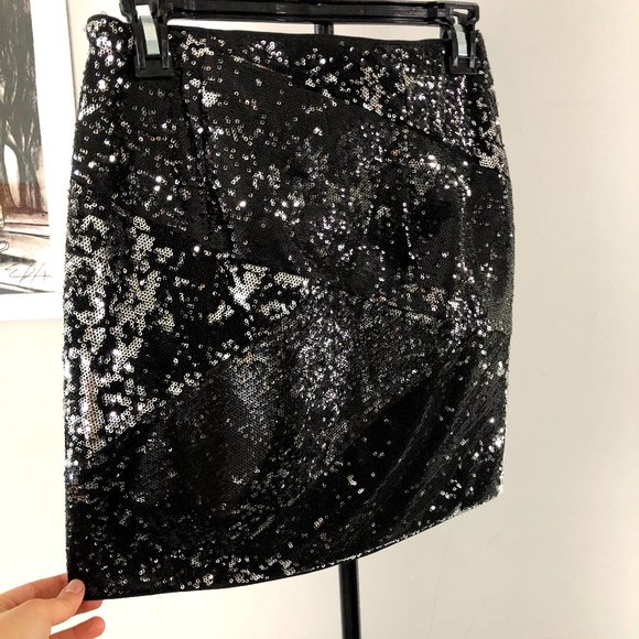 Dynamite Sparkle Mini-Skirt - Picture 3 of 8